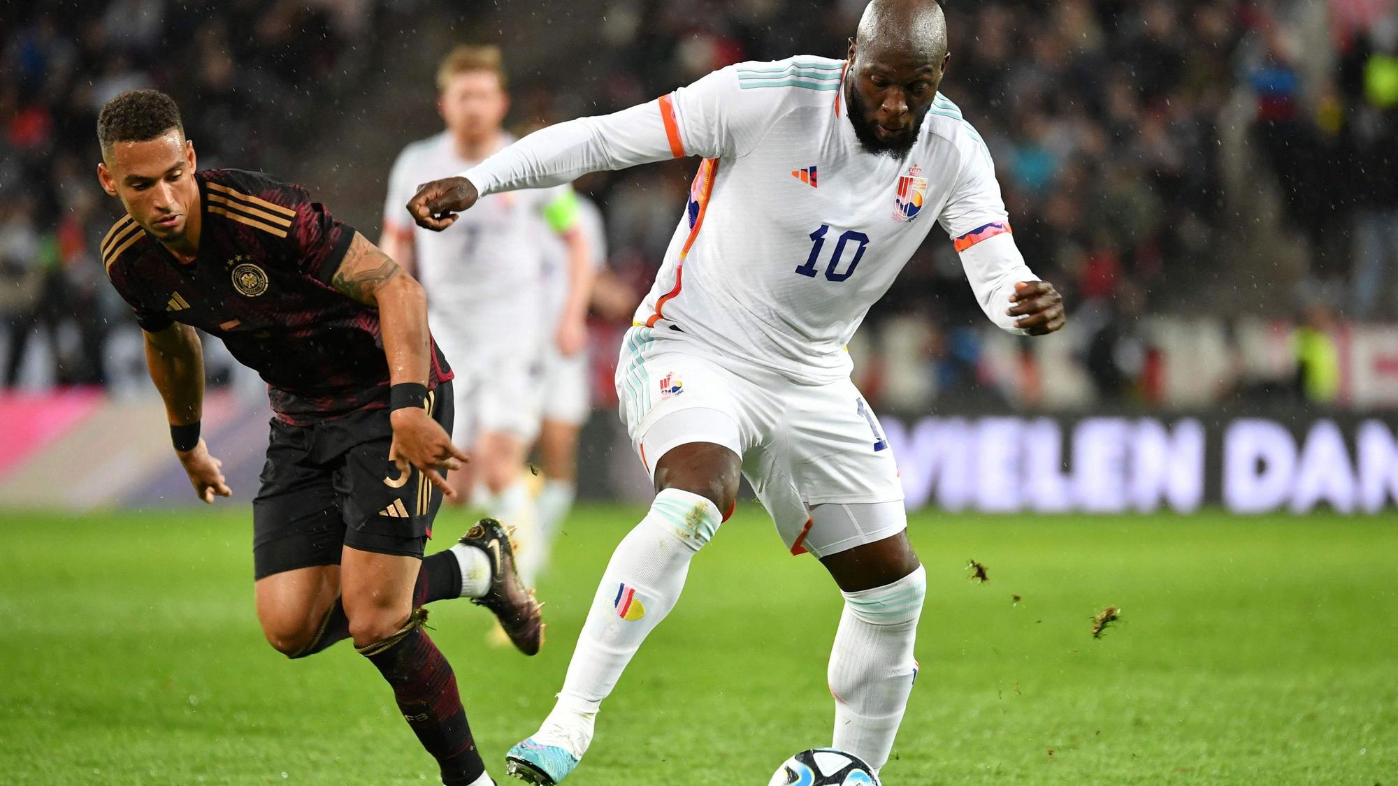 Romelu Lukaku, hier im Duell mit Thilo Kehrer