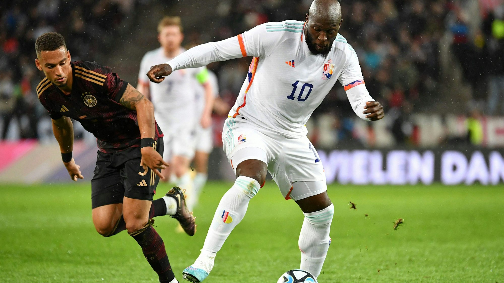 Romelu Lukaku, hier im Duell mit Thilo Kehrer