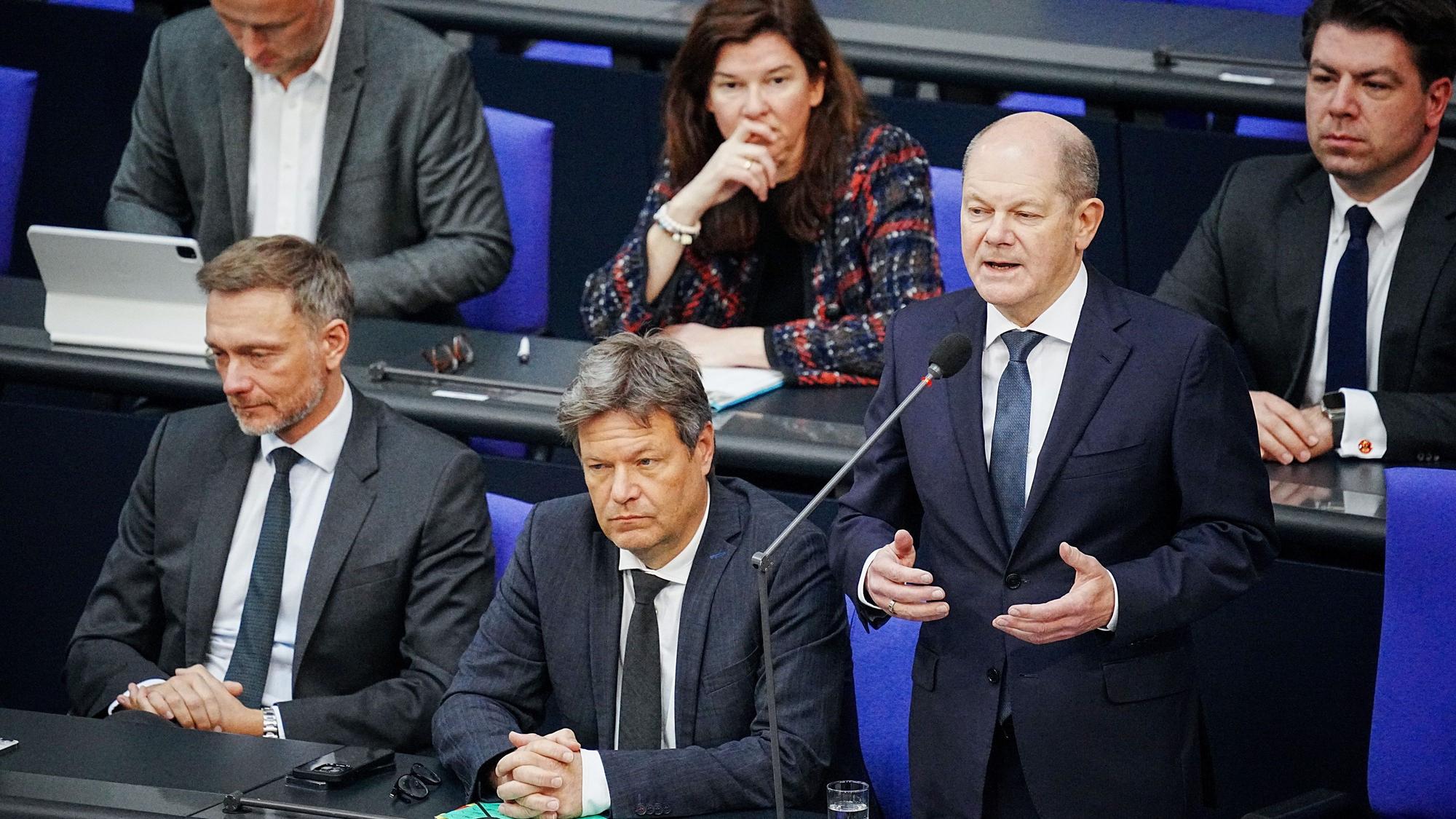 Einst auf einer Seite, zuletzt häufig im Streit wahrgenommen: Christian Lindner (FDP), Robert Habeck (Grüne) und Kanzler Olaf Scholz (SPD).