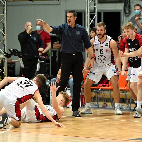 29.04.2022, Basketball-Bayer-Trier
Jubel bei Bayer
TR: Hansi Gnad
Foto: Uli Herhaus