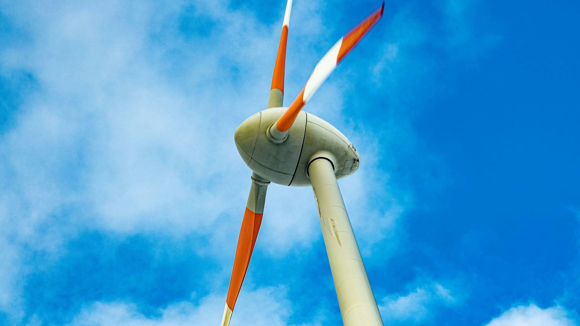 Das Rad einer WIndkraftanlade in Marienheide.