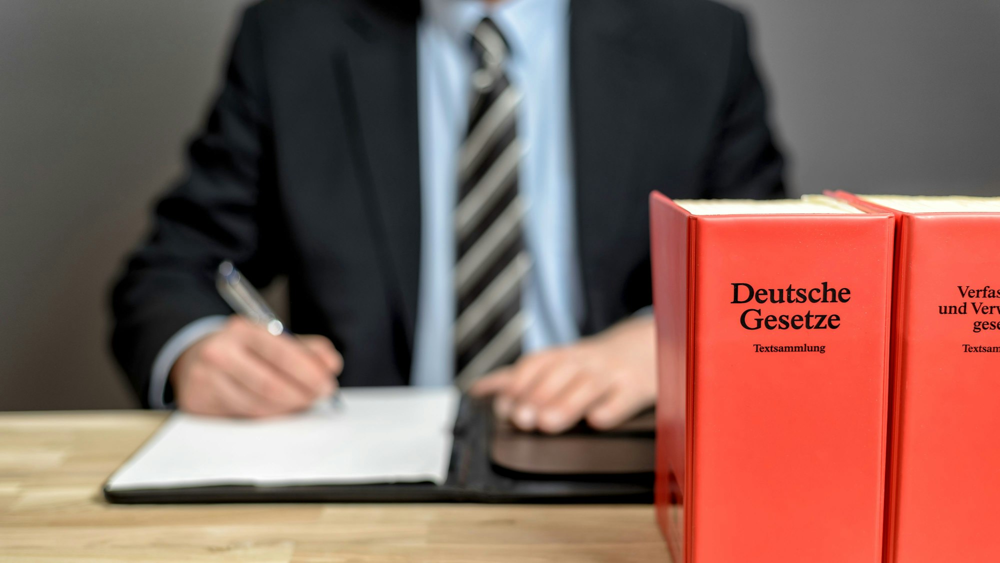 Ein Rechtsanwalt musste sich als Angeklagter vor dem Amtsgericht Köln verantworten.