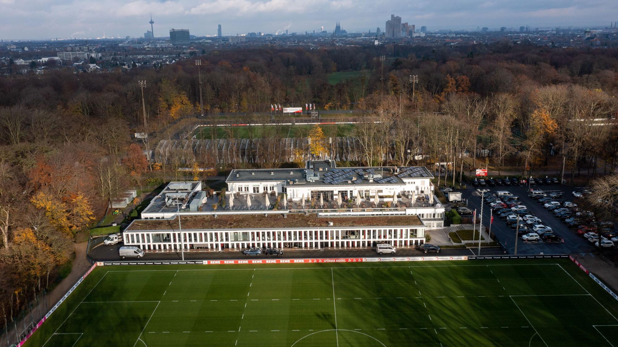 Blick auf das Geißbockheim des 1.FC Köln.