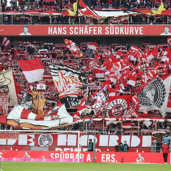 Die Kölner Südkurve beim Spiel gegen Mainz 05.