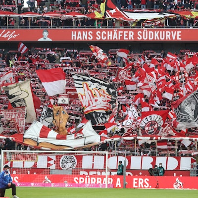 Die Kölner Südkurve beim Spiel gegen Mainz 05.