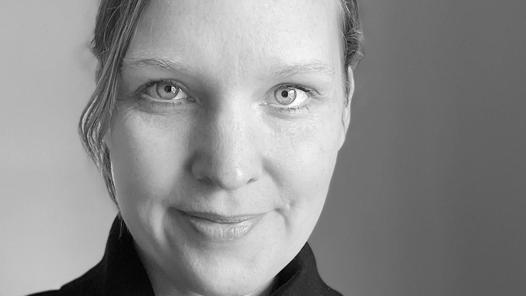 Die Kölner Dramaturgin Sibylle Dudek im Schwarz-Weiß-Porträt