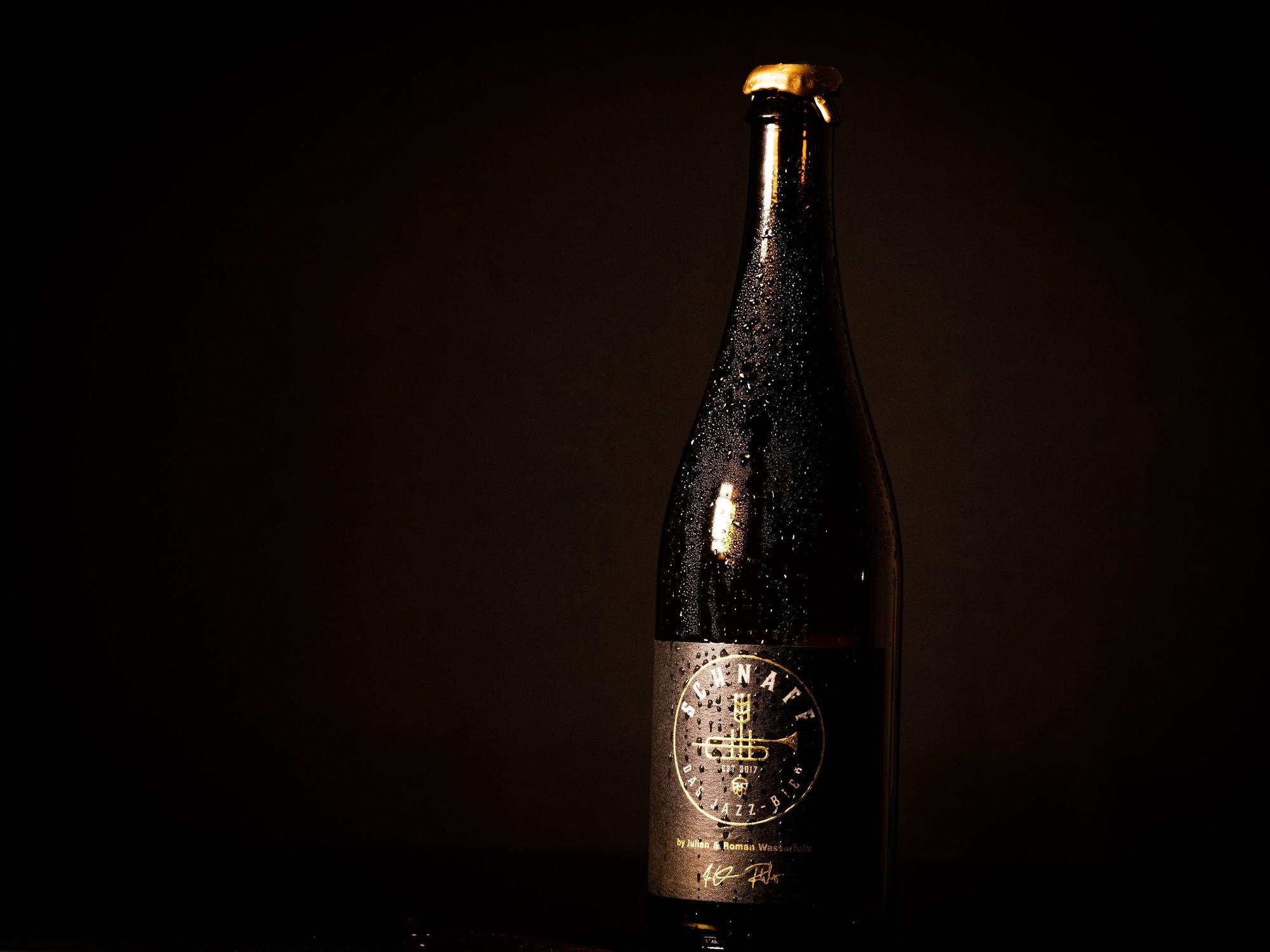 Eine Bierflasche der Brauerei Schnaff in Hückeswagen.