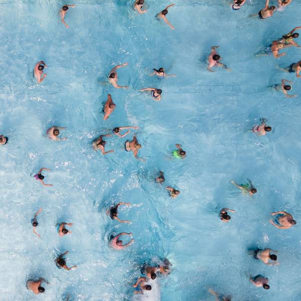 Ab dem 1. April dürfen auch in Köln Frauen oben ohne schwimmen.