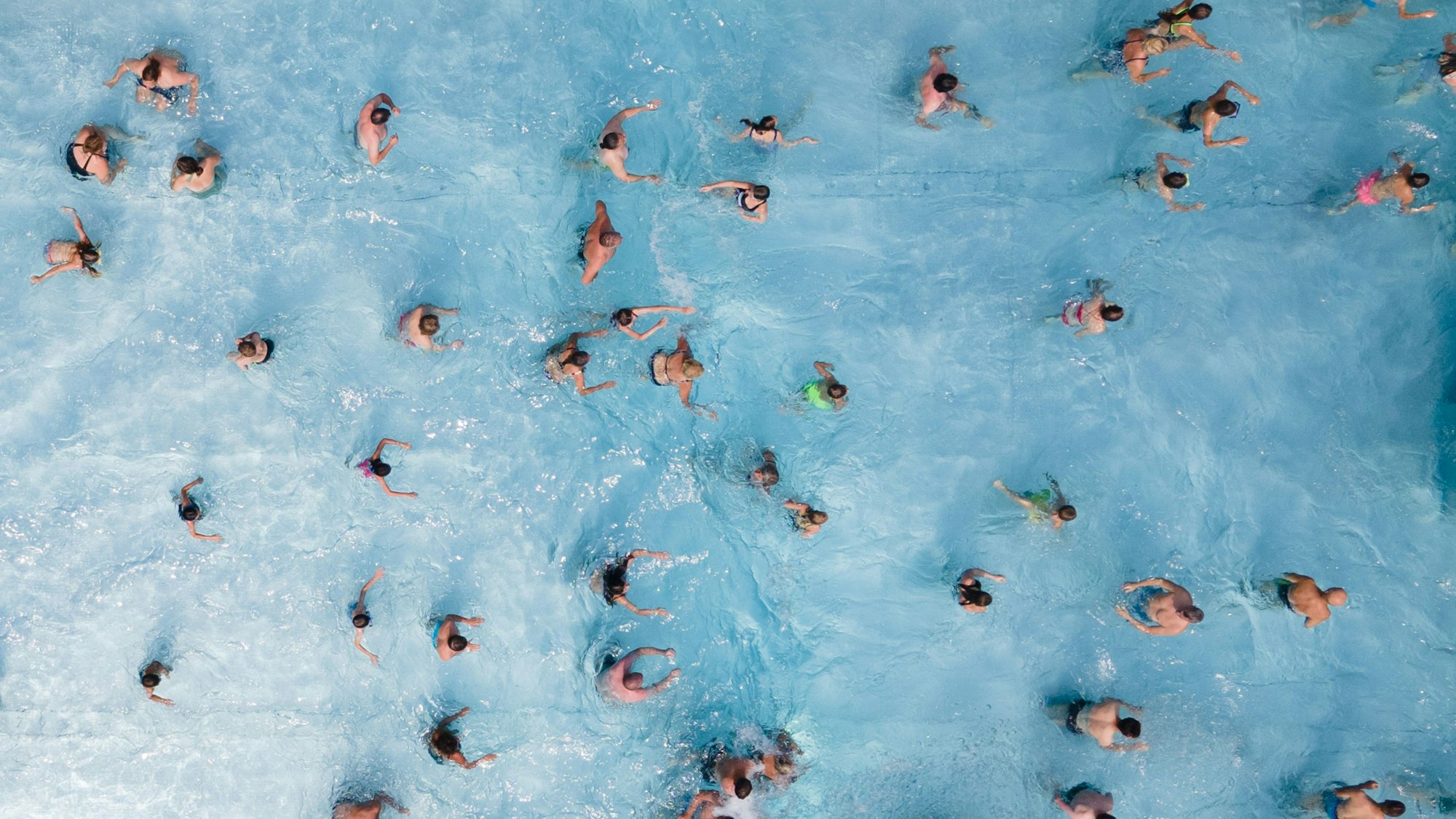 Ab dem 1. April dürfen auch in Köln Frauen oben ohne schwimmen.