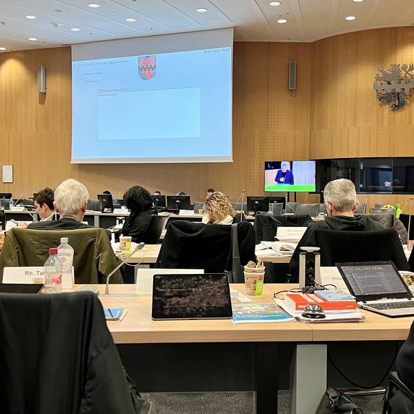 Rat Leverkusen: Markus Besicht findet für seine Haushaltsrede kein Gehör