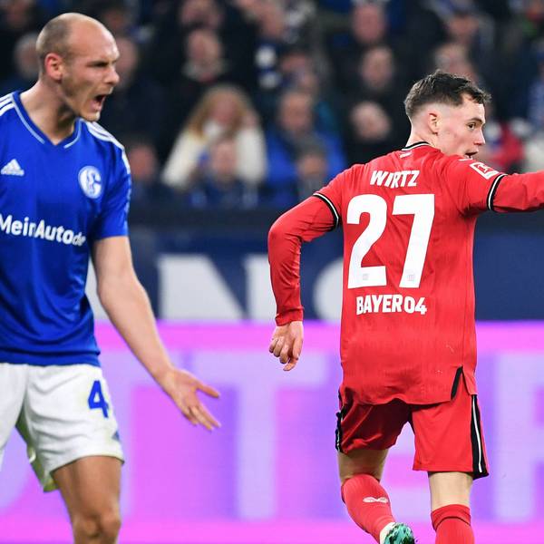 Florian Wirtz bejubelt sein Tor zum 2:0 für Leverkusen gegen Schalke 04.