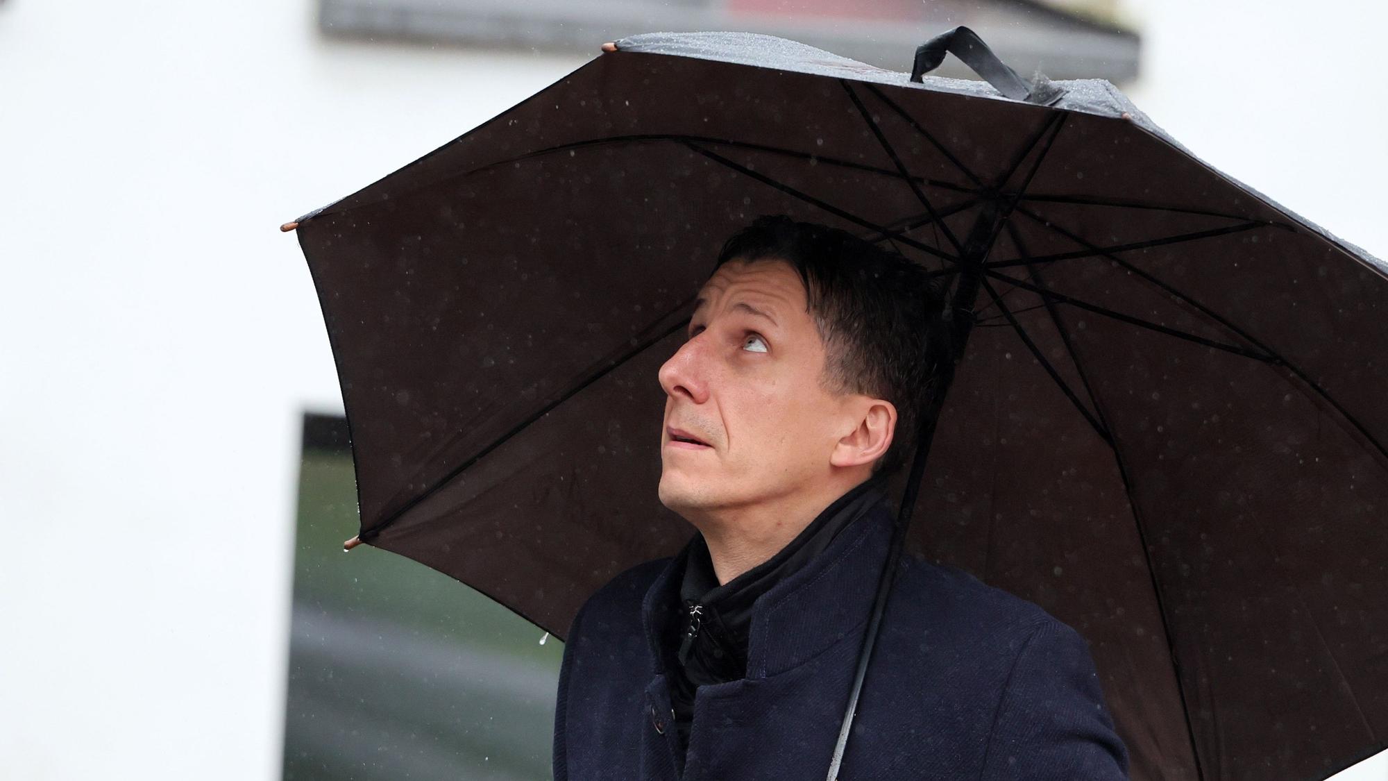 FC-Geschäftsführer Christian Keller ist derzeit damit befasst, die Folgen des Vertragsschlusses mit Jaka Cuber Potocnik einzudämmen.