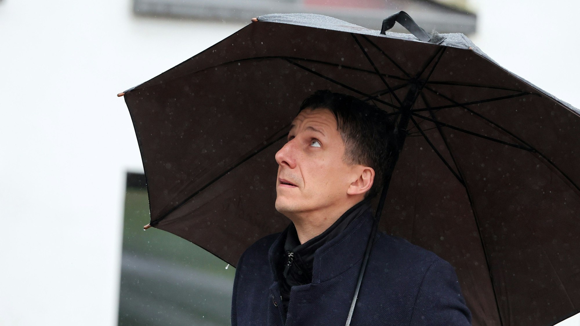 FC-Geschäftsführer Christian Keller ist derzeit damit befasst, die Folgen des Vertragsschlusses mit Jaka Cuber Potocnik einzudämmen.