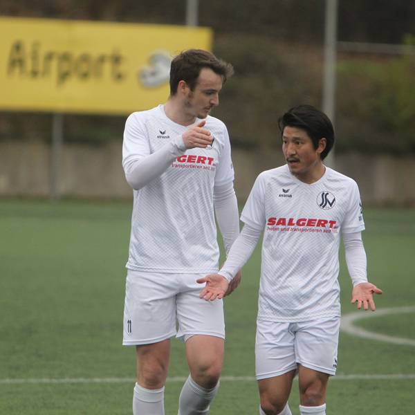 Julian Fälber (links) und Taira Tomita vom Siegburger SV 04.