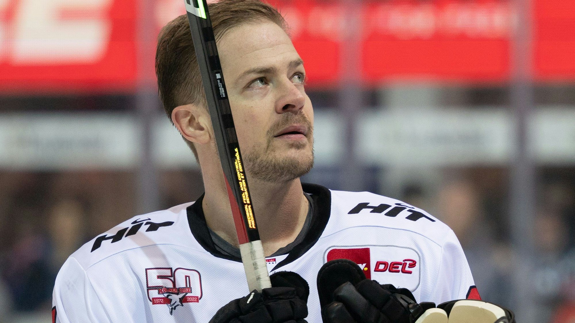 Moritz Müller wird vor dem Spiel für sein 1000. Spiel geehrt.