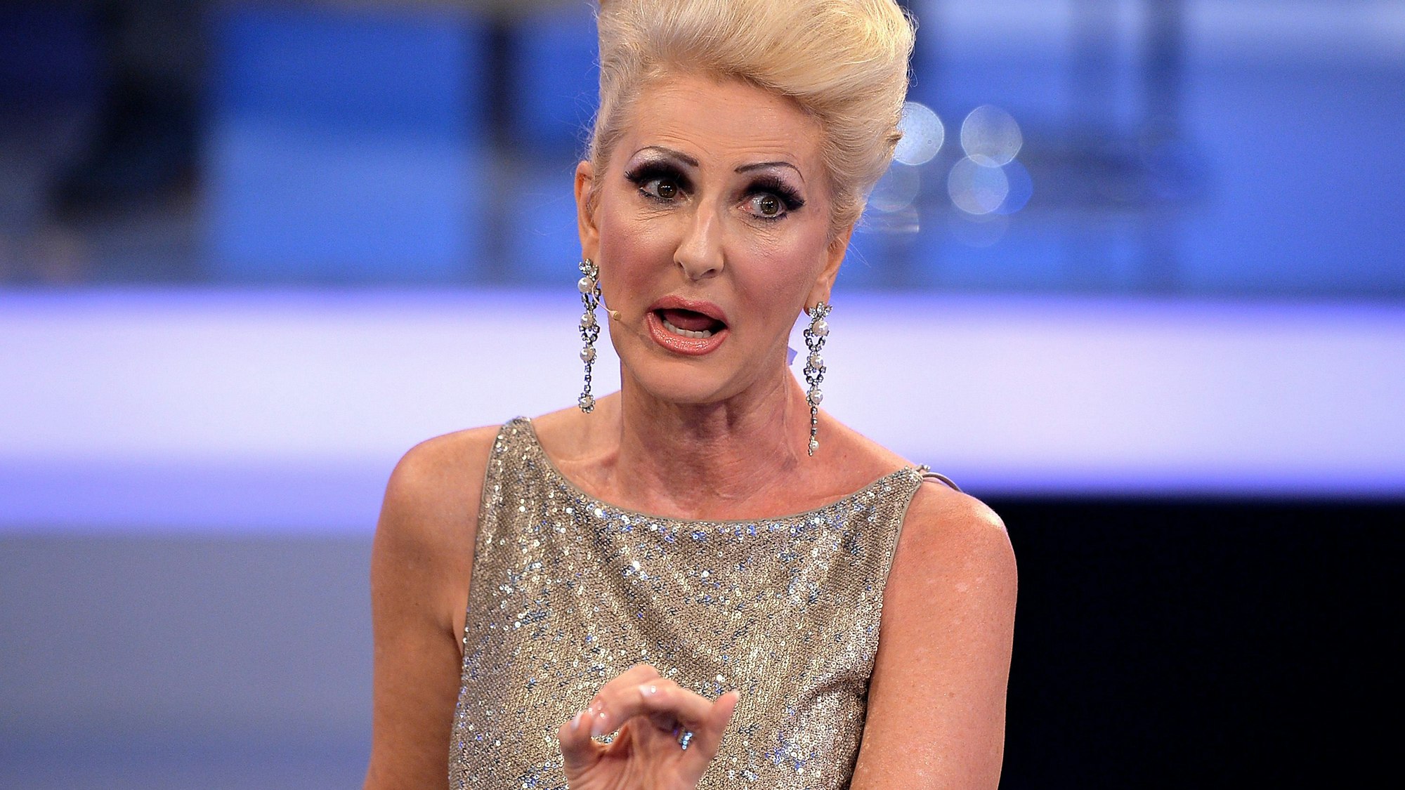 Désirée Nick mit Glitzerkleid.