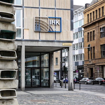 04.04.2021
Köln:
Gebäude der Industrie- und Handelskammer zu Köln (IHK Köln). Um die Sanierung des Gebäudes herrscht seit langem Streit, auch eine Verlagerung ist im Gespräch
Unter Sachsenhausen 10, 50667 Köln 
Foto: Martina Goyert