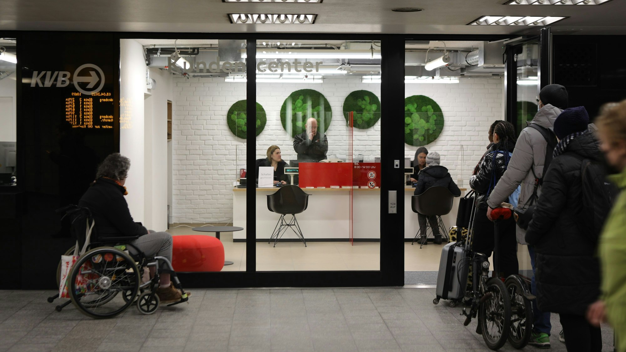 Das neue Kundenzentrum der KVB in der Haltestelle Dom/Hauptbahnhof