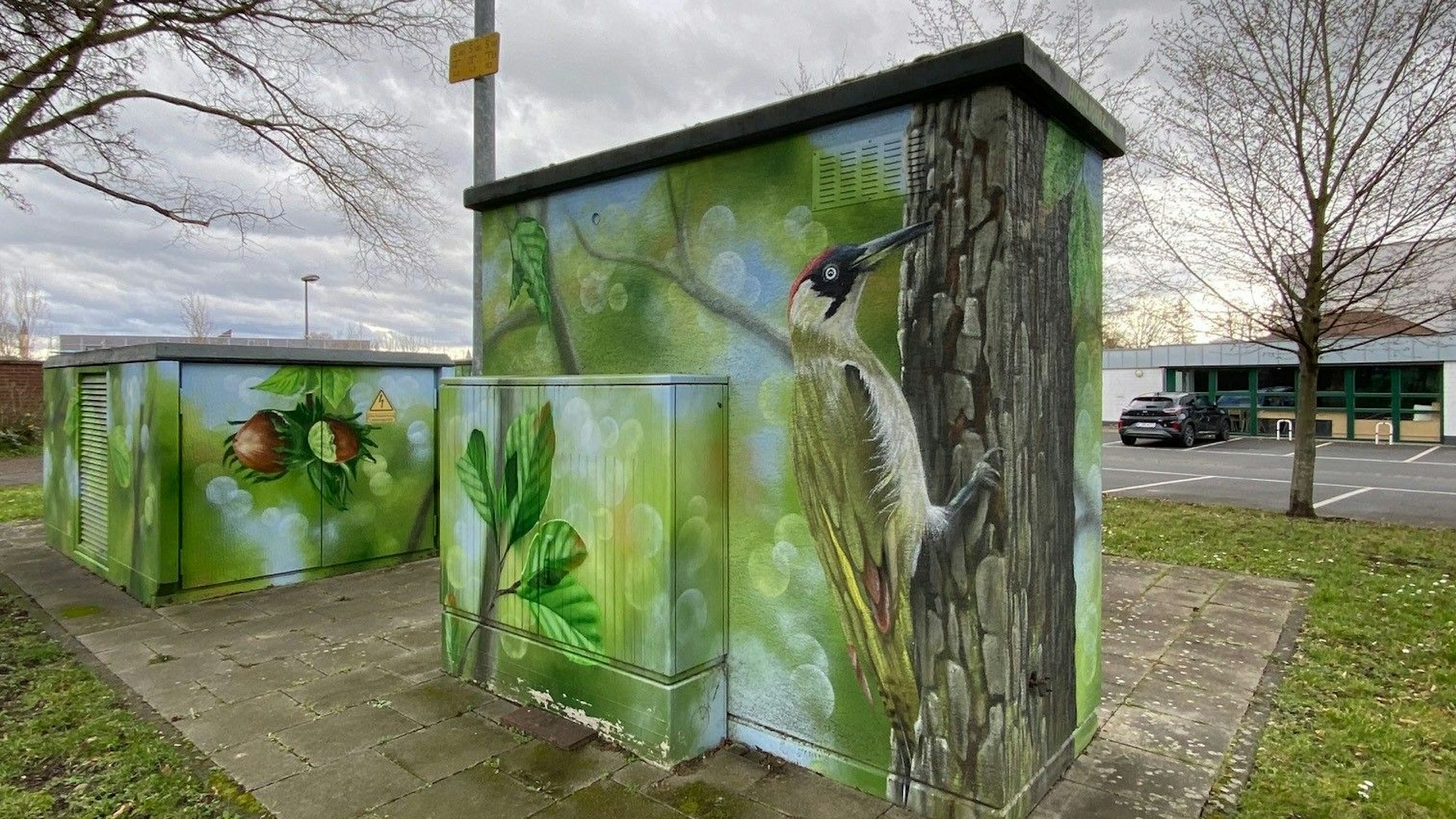 Von Künstlern verschönerte Stromkästen