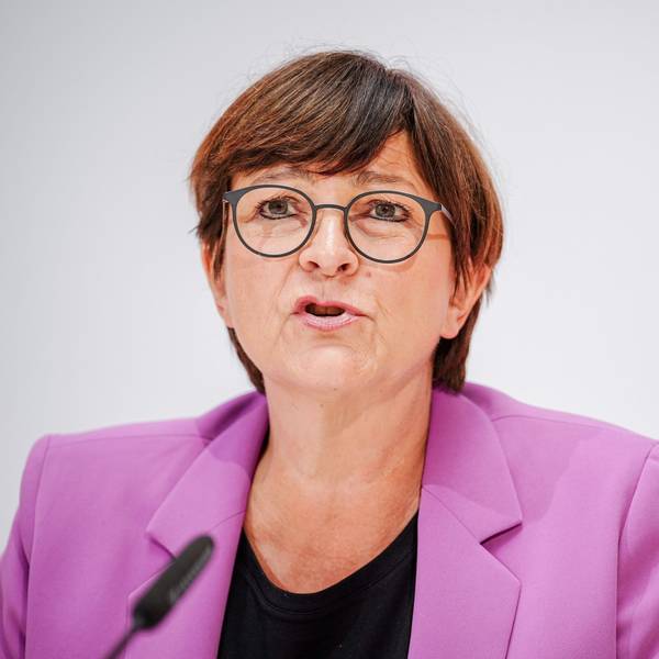 Saskia Esken, SPD-Bundesvorsitzende, gibt nach den Gremiensitzungen ihrer Partei eine Pressekonferenz.