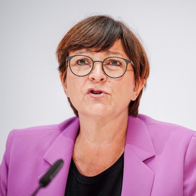 Saskia Esken, SPD-Bundesvorsitzende, gibt nach den Gremiensitzungen ihrer Partei eine Pressekonferenz.