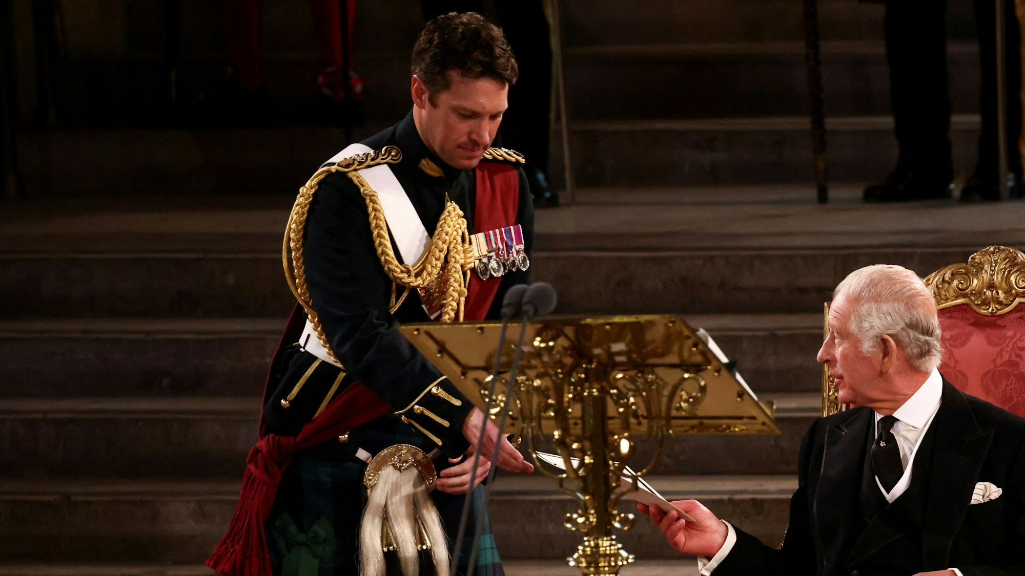 Lieutenant Colonel Johnny Thompson mit König Charles