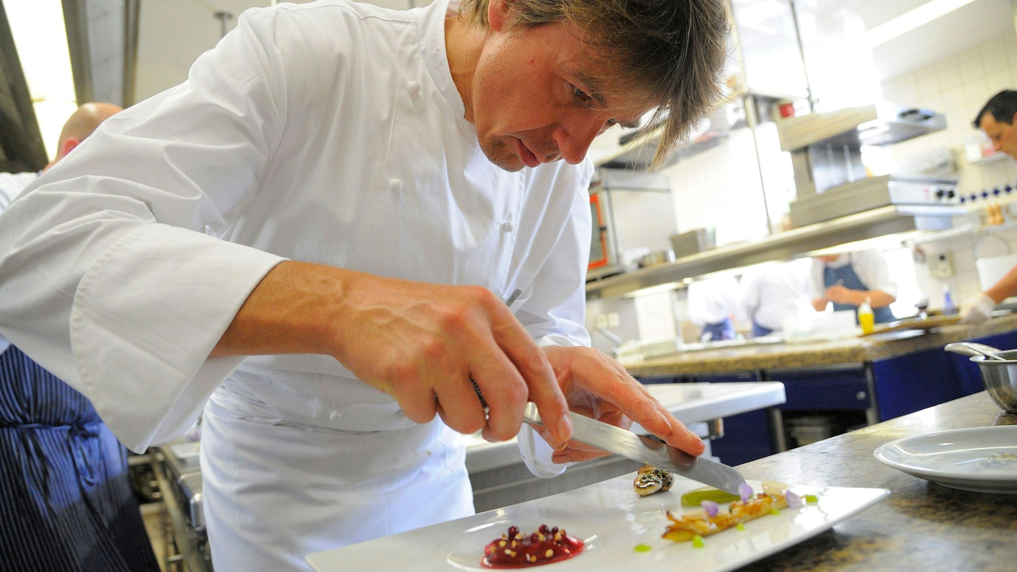 Joachim Wissler ist Koch der Zwei-Sterne-Küche im Restaurant Vendôme im Grandhotel Schloss Bensberg.