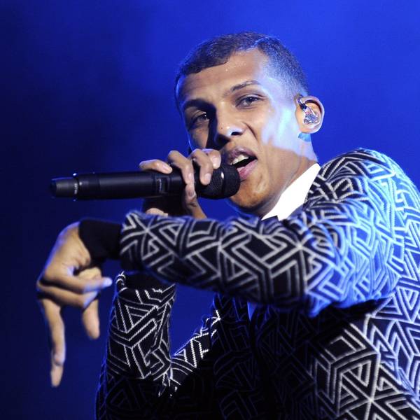 Der belgische Musiker Stromae bei einem Auftritt.