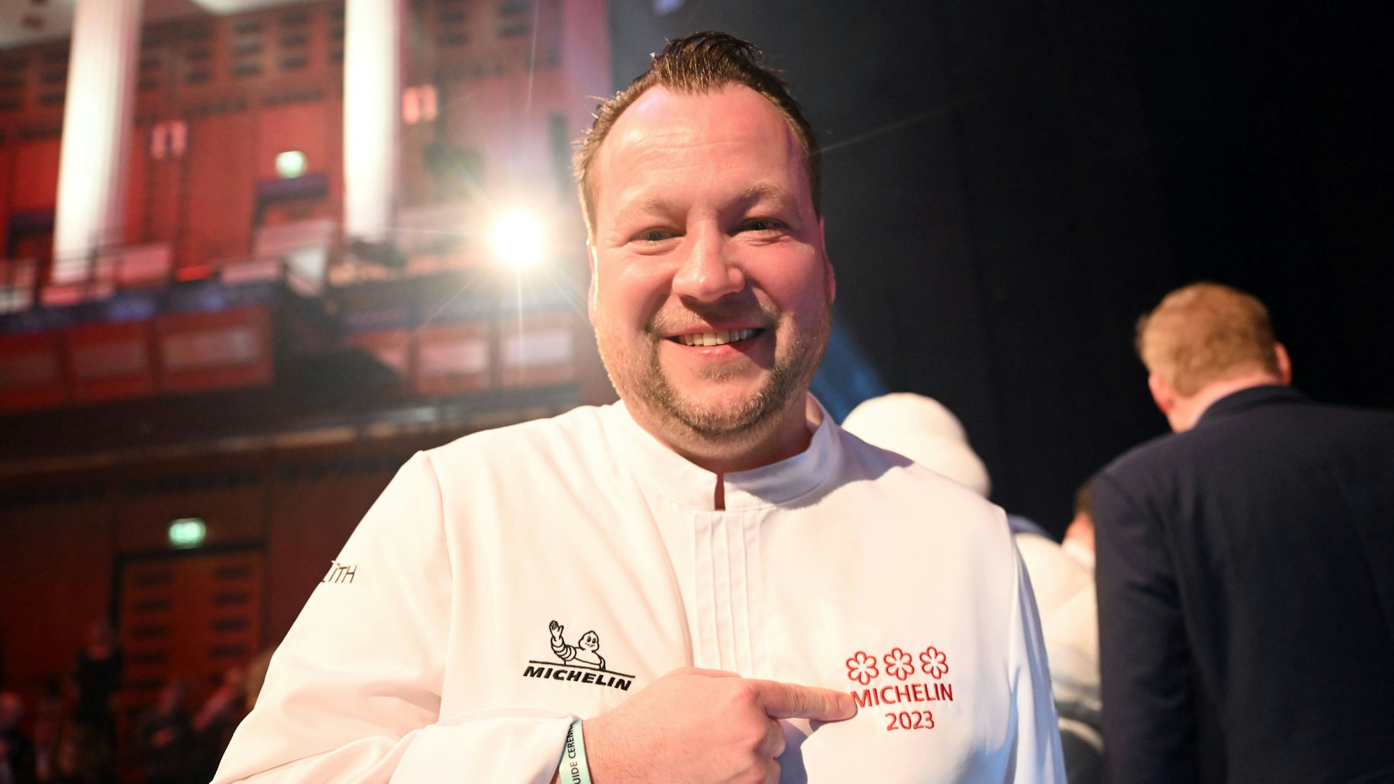 Jan Hartwig vom Restaurant „Jan“ in München wird bei der Preisverleihung des Restaurantführers „Guide Michelin“ für Deutschland mit dem dritten Stern ausgezeichnet.