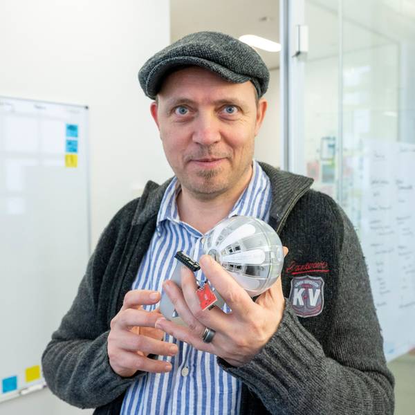 21.03.2023, Köln: Dr. Ingo Dahm ist CEO bei Capacura. Immer mehr Start-ups konzentrieren sich gezielt auf Nachhaltigkeits- und Impact-Themen. Der Kölner Frühphaseninvestor Capacura besorgt ihnen dafür das nötige Geld. Foto: Uwe Weiser
