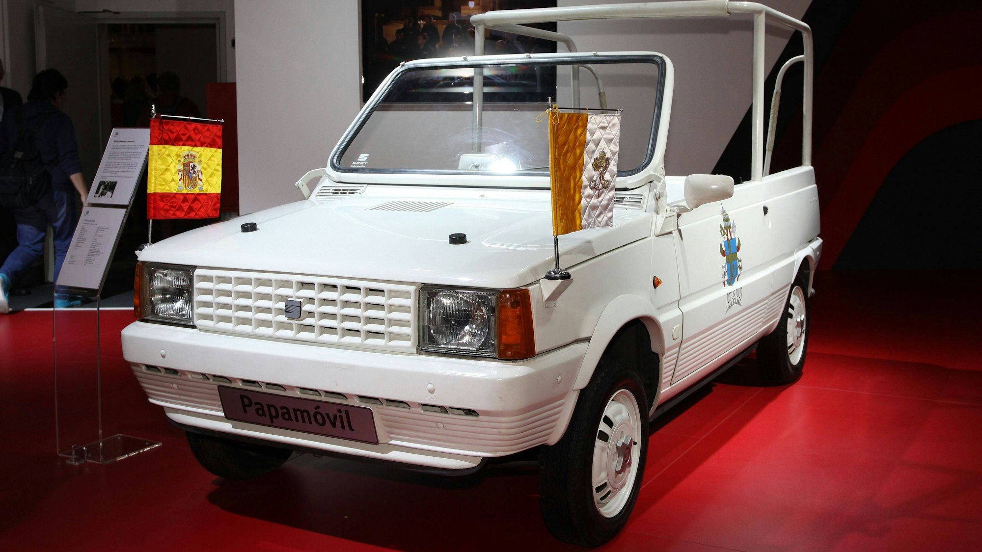 Seat Marbella als Papamobil (Baujahr 1982)
