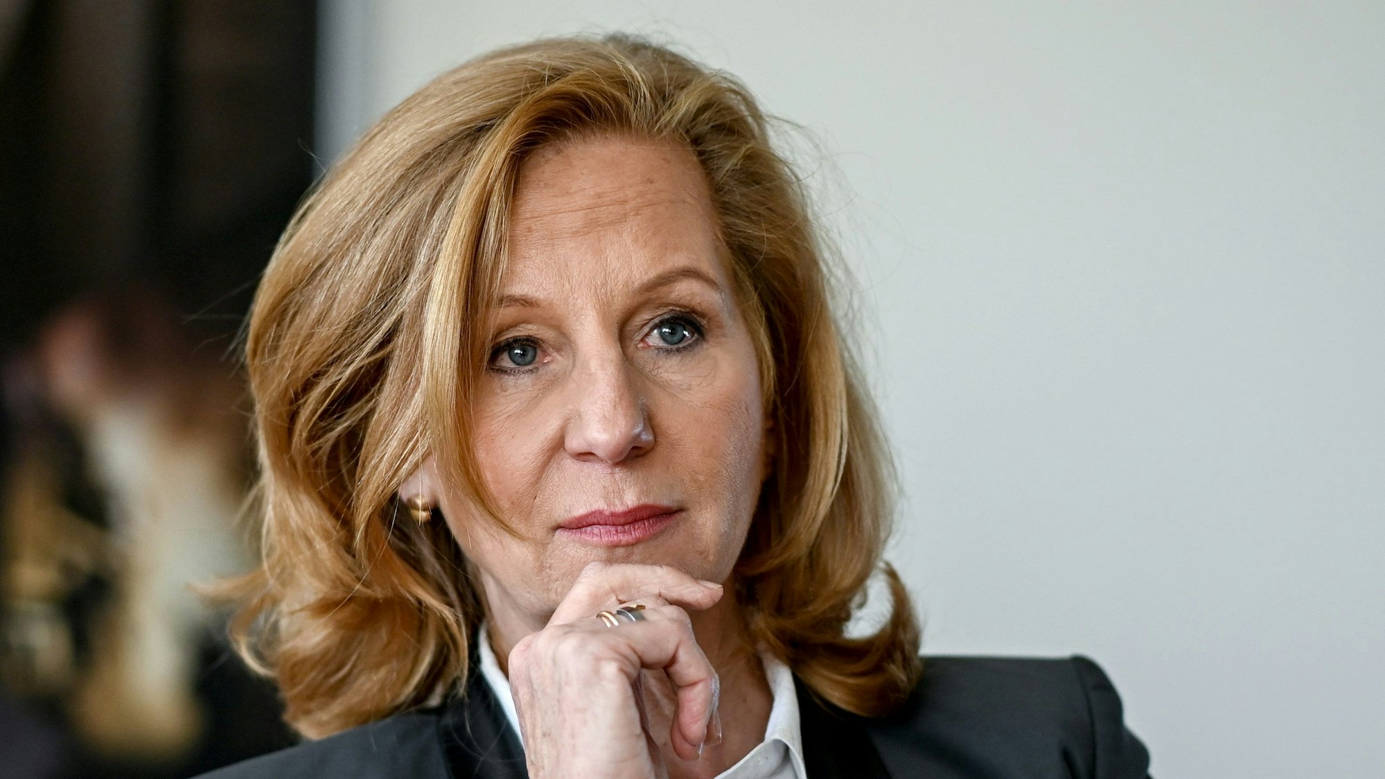 ARCHIV - 20.12.2021, Berlin: Patricia Schlesinger, damals RBB-Intendantin, bei einem dpa-Interview. (zu dpa "Staatsanwaltschaft ermittelt in RBB-Affäre um Schlesinger") Foto: Britta Pedersen/dpa-Zentralbild/dpa +++ dpa-Bildfunk +++