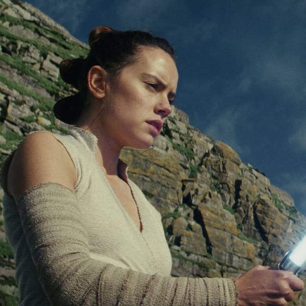 Rey (Daisy Ridley) kehrt in den neuen Star-Wars-Episoden auf die Kino-Leinwände zurück.