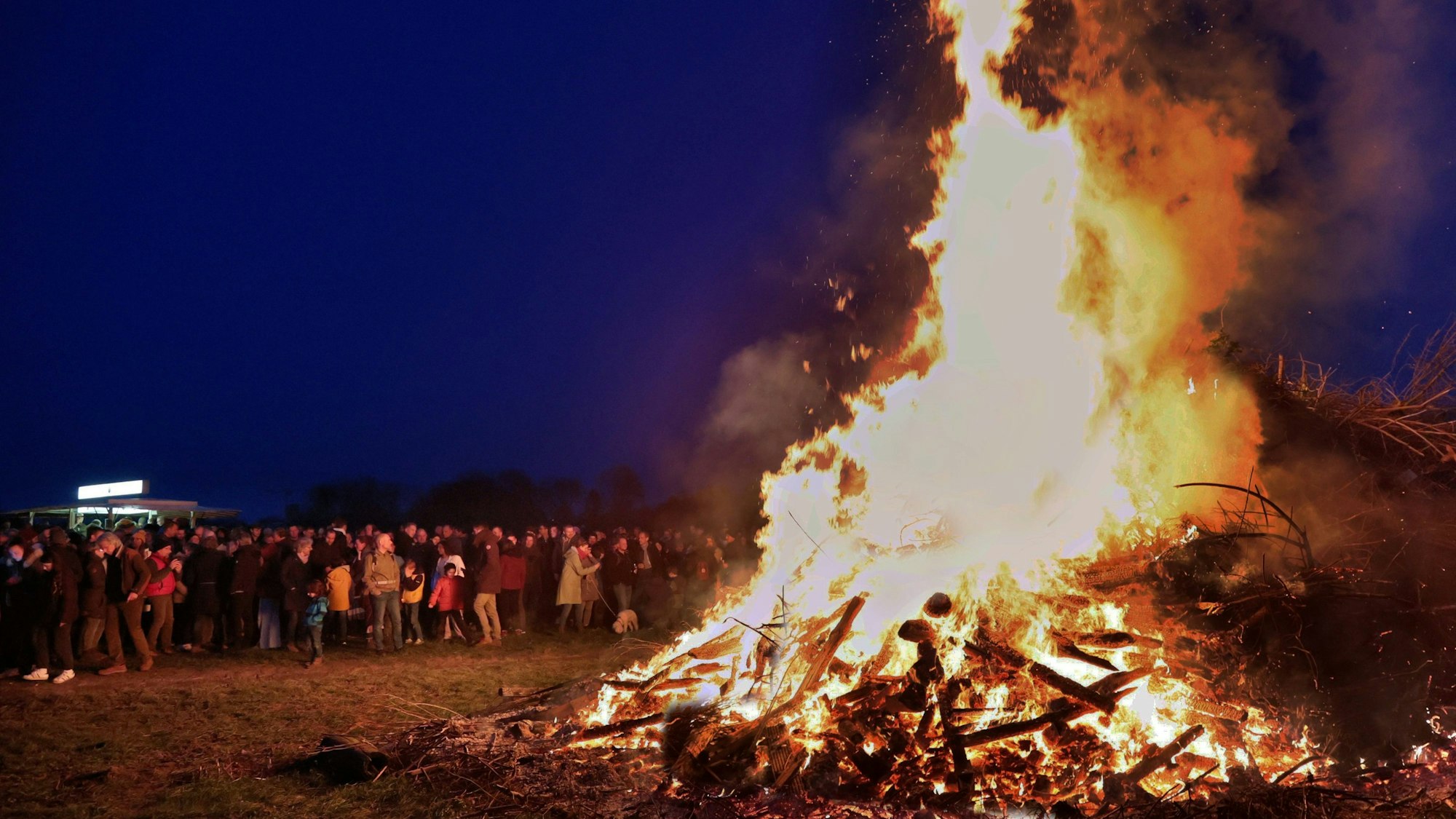Leverkusen Osterfeuer Imbach
Foto: Michael Wand