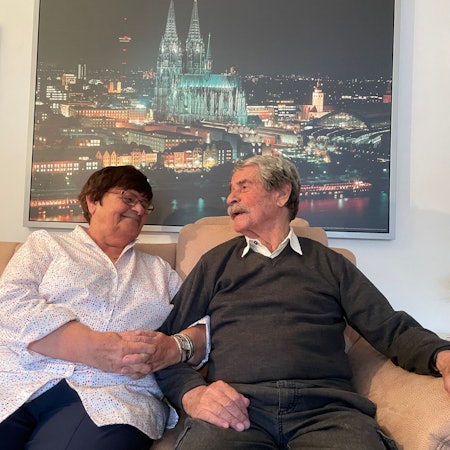 Gerda-Marie und Klaus Schmid in ihrem Zuhause in Schlebusch.