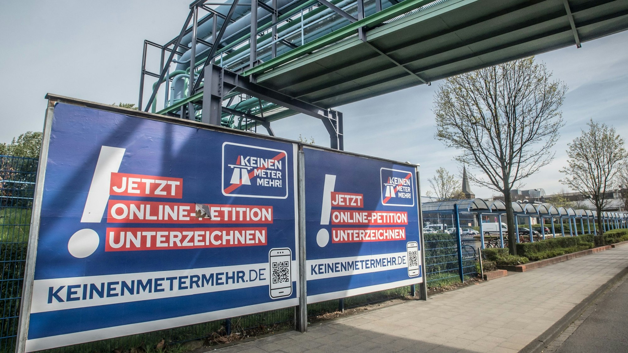 Autobahn-Protest, A1, A3,Plakate Keinen Meter mehr!