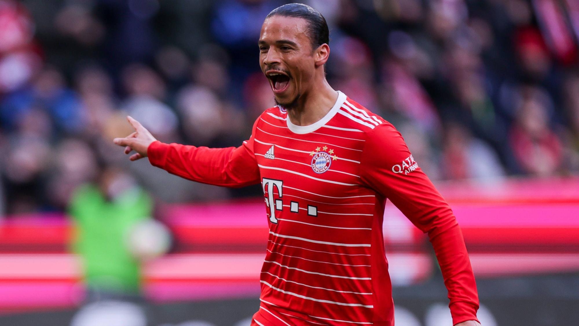 Leroy Sane FC Bayern München bejubelt das Tor zum 1:0 durch Dayot Upamecano