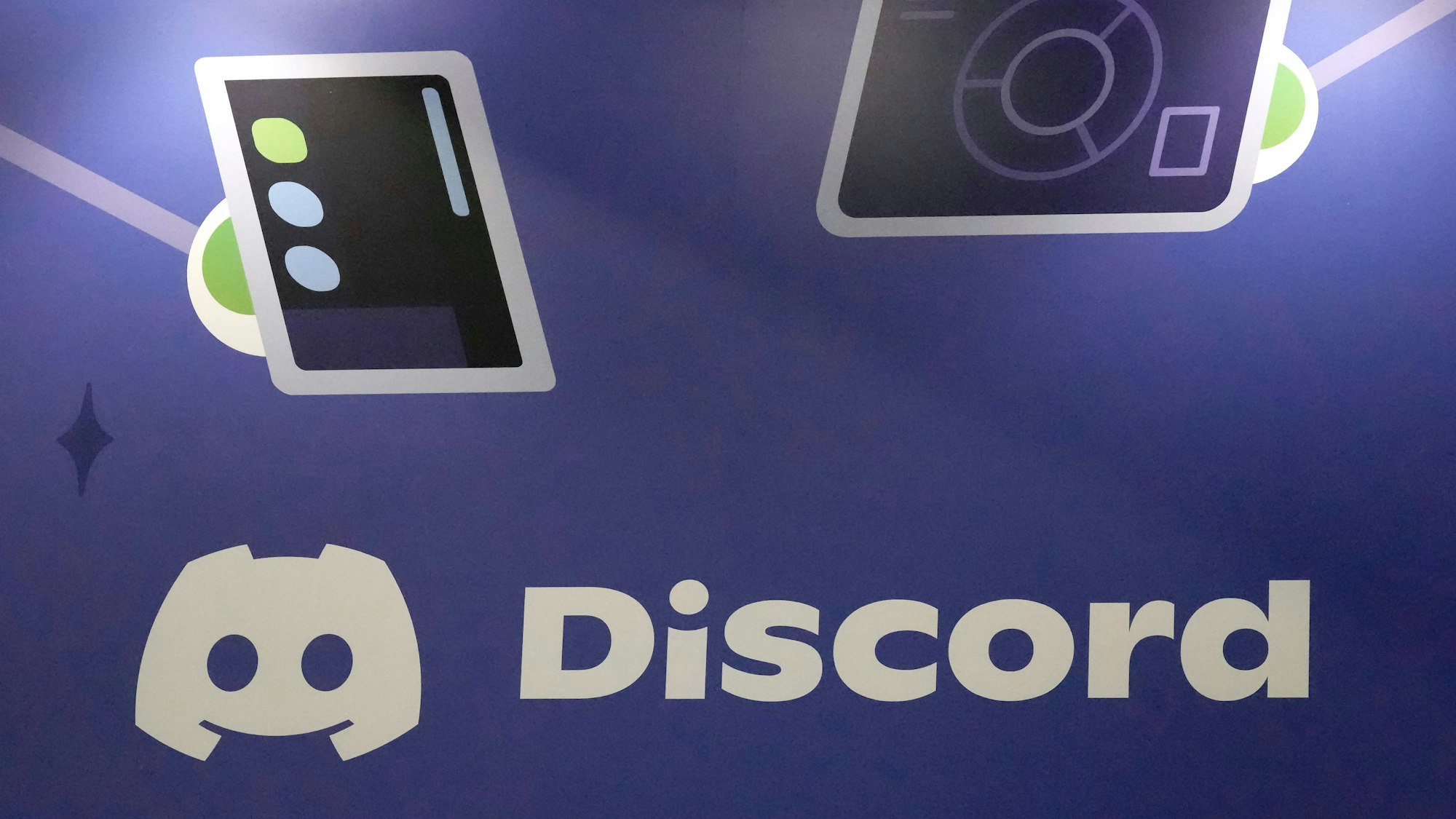Ein Discord-Aufsteller am Stand des Unternehmens bei der Game Developers Conference 2023 in San Francisco.