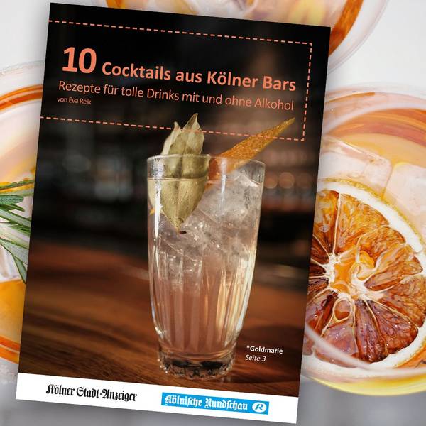 Im Hintergrund Cocktailgläser von oben, im Vordergrund das Rezeptheft im PDF-Format.