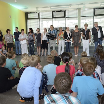 Overath, Feierliche Eröffnung der Sekundarschule, Das Lehrerkollegium
Foto: Luhr             Text: sb