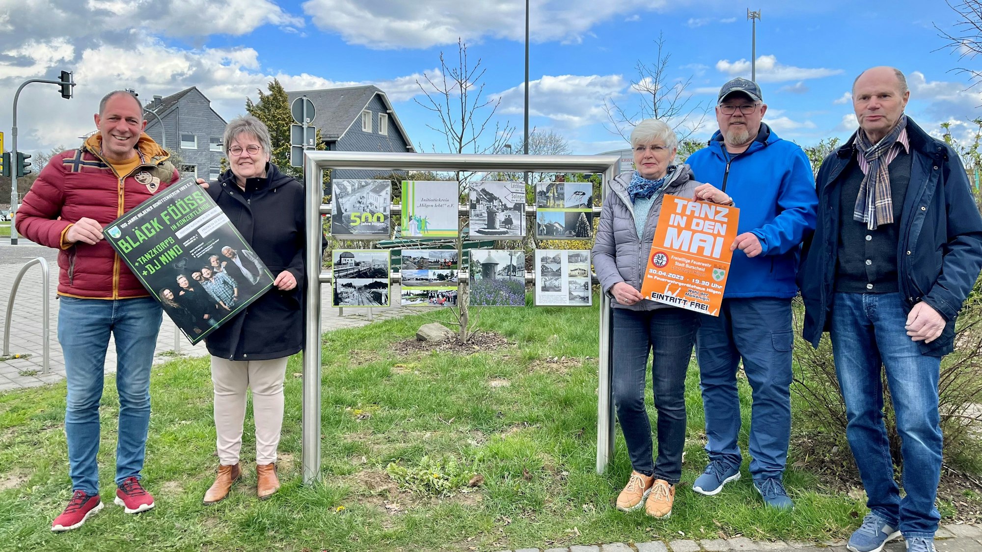 Initiativkreis Hilgen lebt mit Vetretern von Schützenverein und Feuerwehr