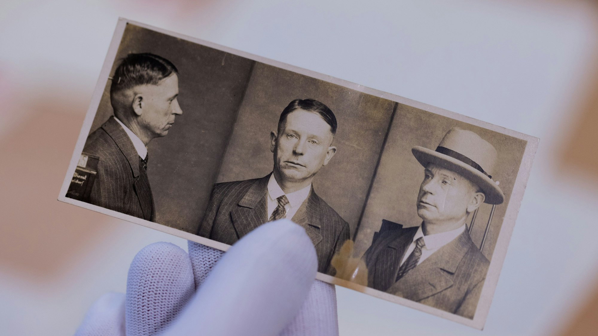 Ein Foto aus dem Gefängnis, das Peter Kürten zeigt.