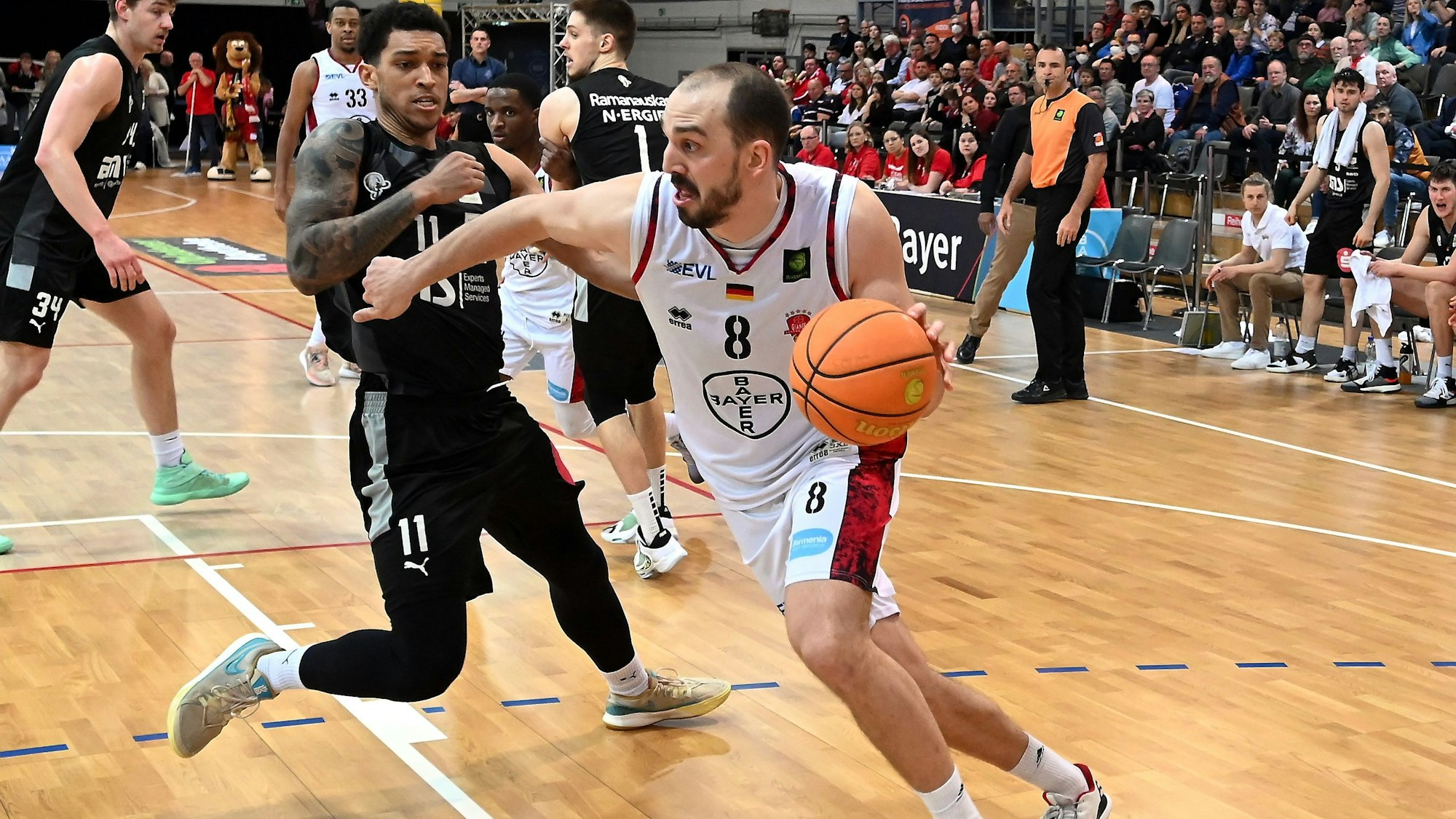 09.04.2023, Basketball-Bayer Giants-Nürnberg Falcons
vorne: Dejan Kovacevic (Bayer)
Foto: Uli Herhaus