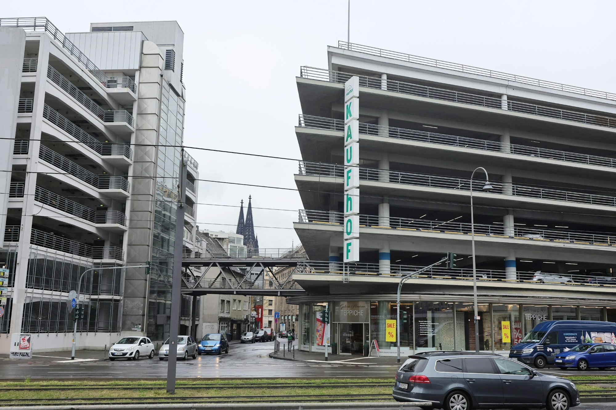 Parkhaus an der Cäcilienstraße