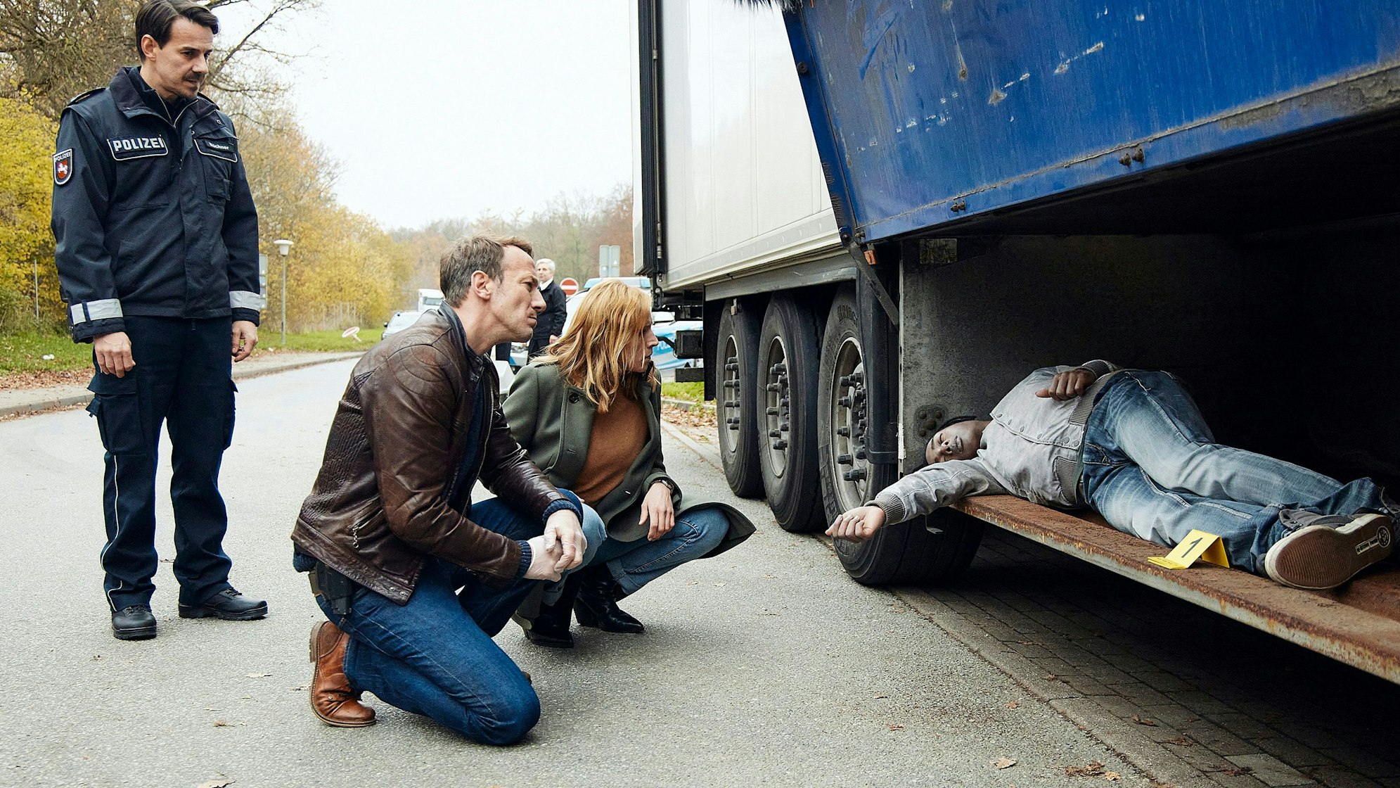 „Tatort: Verborgen“ in Hannover: Die Hamburger Thorsten Falke (Wotan Wilke Möhring) und Julia Grosz (Franziska Weisz) machen einen schrecklichen Fund in einem LKW.