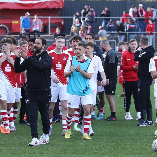 1.FC Köln U19 vs. FSV Mainz 05 U19, A Junioren Bundesliga, Halbfinal Rückspiel um die Deutsche Meisterschaft, Enttäuschung bei den Kölnern nach dem Ausscheiden (1.FC Köln), 14.04.2023, Bild: Herbert Bucco
