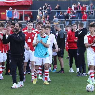 1.FC Köln U19 vs. FSV Mainz 05 U19, A Junioren Bundesliga, Halbfinal Rückspiel um die Deutsche Meisterschaft, Enttäuschung bei den Kölnern nach dem Ausscheiden (1.FC Köln), 14.04.2023, Bild: Herbert Bucco