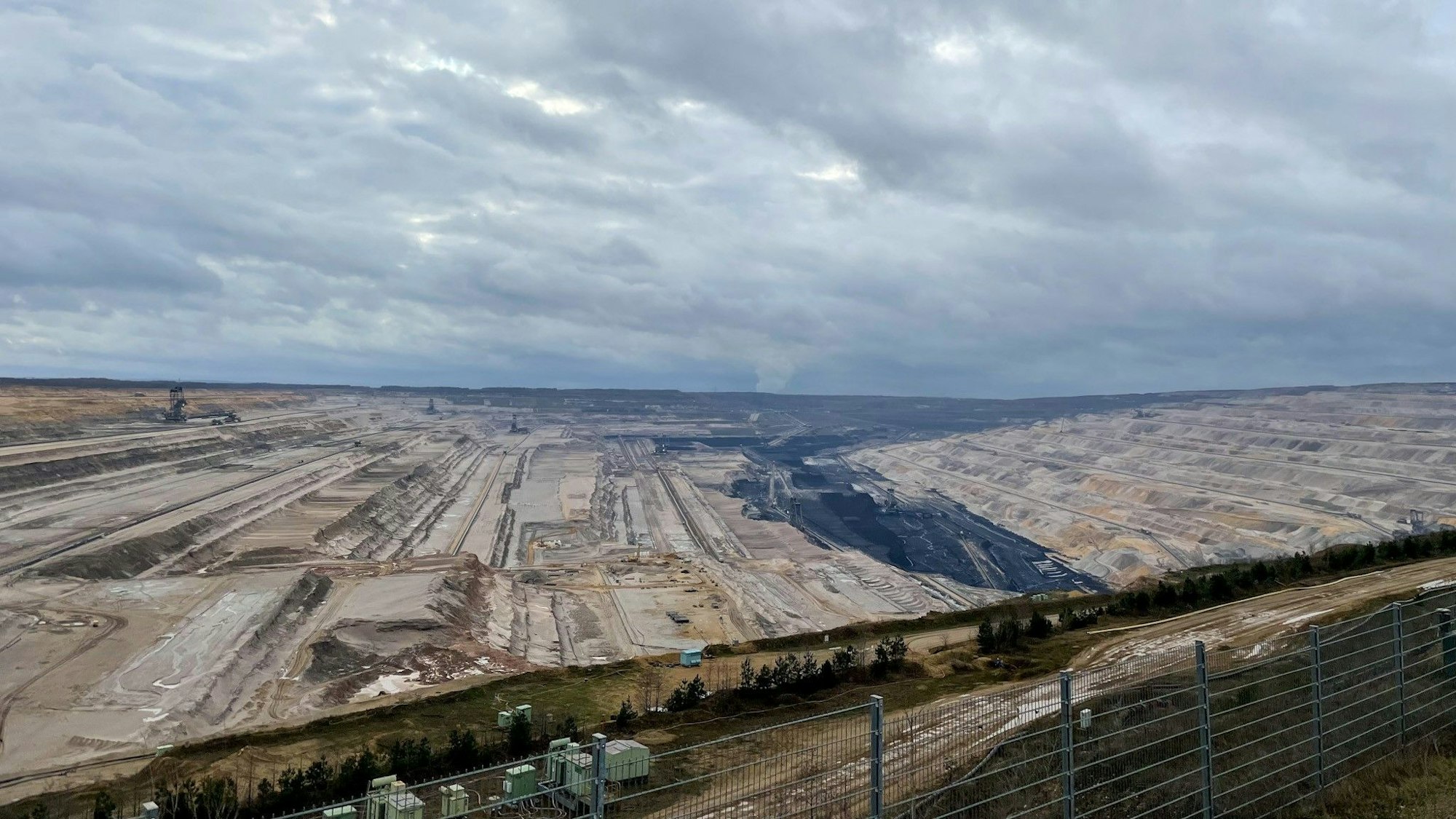 Ein Blick auf den Tagebau Hambach bei Kerpen.