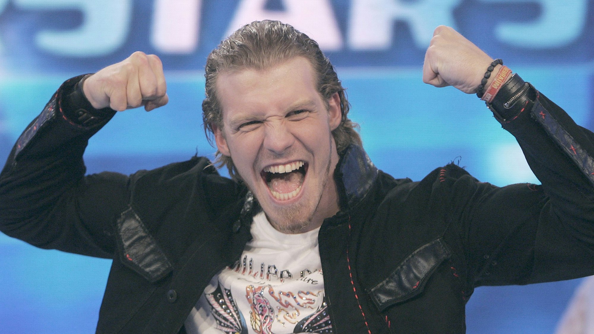 Das Foto zeigt den Sänger Tobias Regner. Er hatte DSDS 2006 gewonnen.