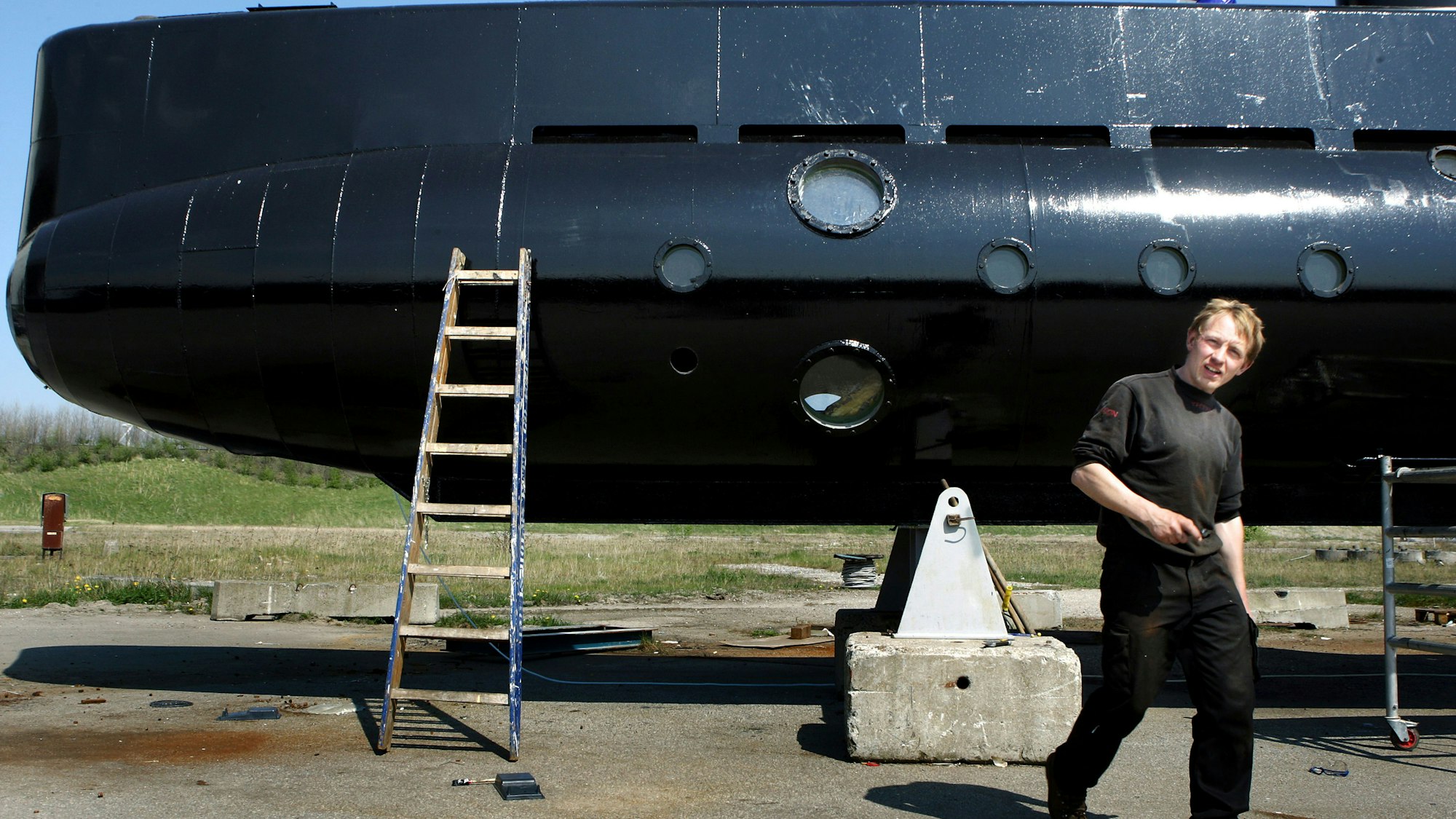 Der dänische Ingenieur Peter Madsen vor seinem U-Boot, der «Nautilus".